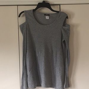 Gray Cold Shoulder Top - Size XL New w/o tags